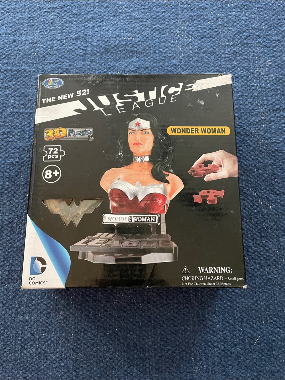 DC Comics Wonder Woman Bust Puzzle - Red, Black, Silver